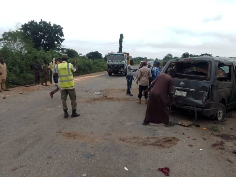 Read more about the article Bus somersaults in Ogun, claims six lives, Injures 19