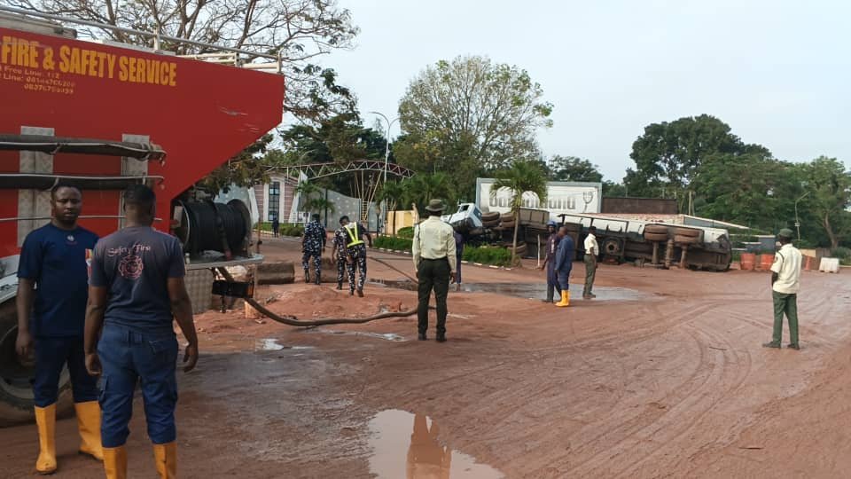 Read more about the article TRACE, Other Security Agents Avert Disaster As Petrol-Laden Tanker Falls At Winner Chapel Entrance Gate In Ota.