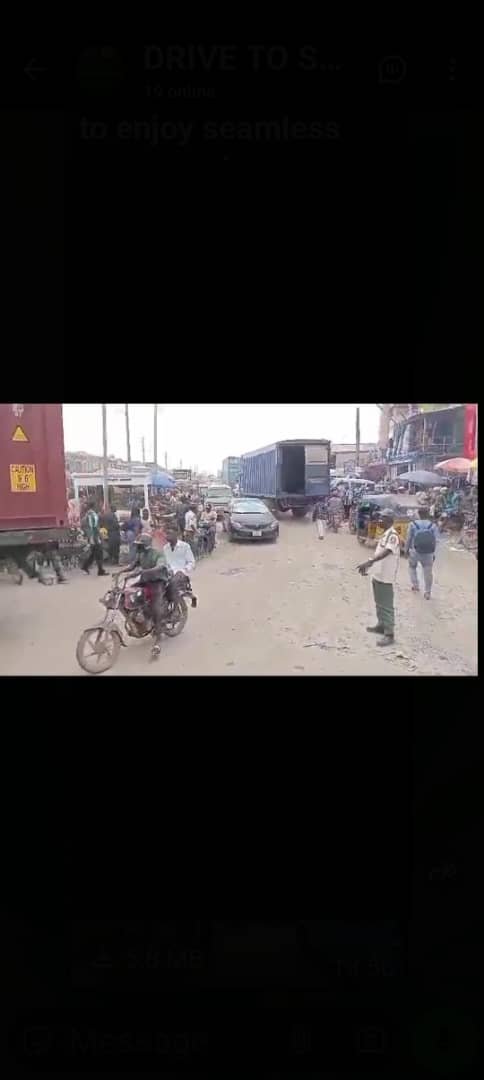 Read more about the article Traffic Alert !!! Along Idiroko.