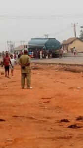 Read more about the article TRACE TRAFFIC ALERT!!! Along Sagamu-Benin Expressway