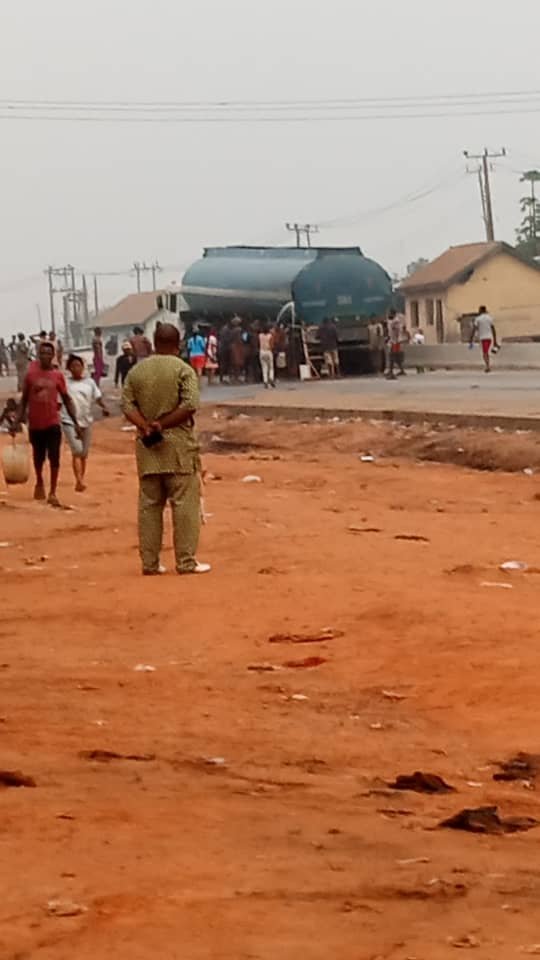 Read more about the article TRACE TRAFFIC ALERT!!! Along Sagamu-Benin Expressway
