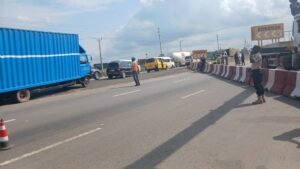 Read more about the article TRAFFIC ADVISORY FOR USERS OF LAGOS-IBADAN EXPRESSWAY AROUND CHRISTOPHER UNIVERSITY